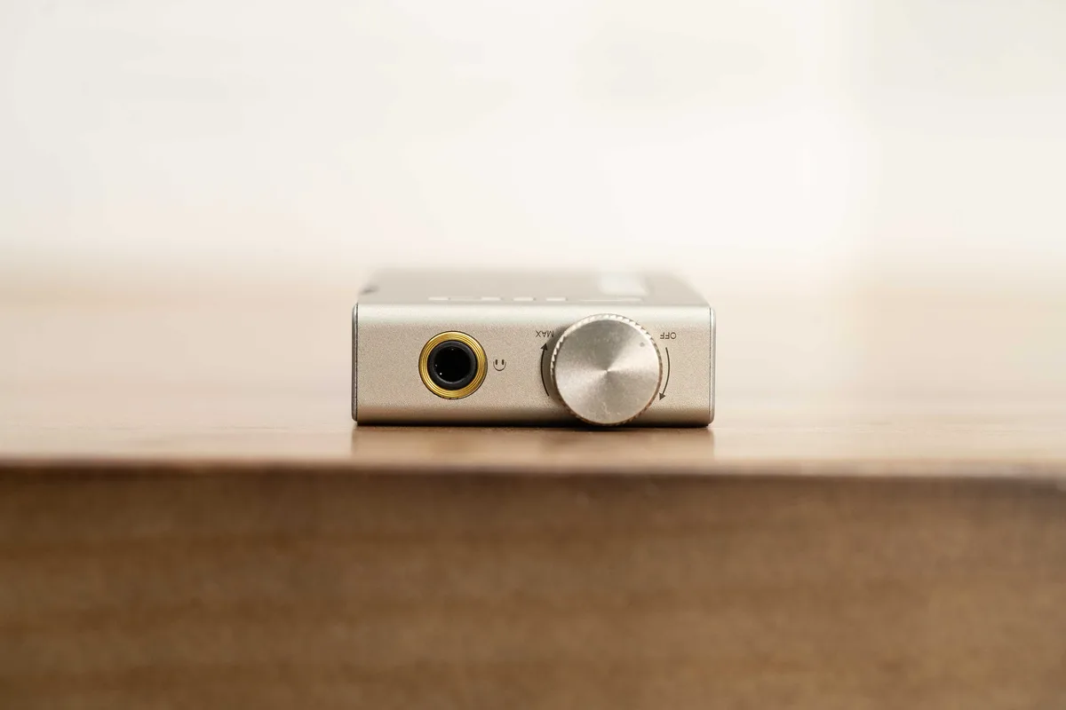 FiiO RR11 Bærbar FM-Radio og USB-DAC