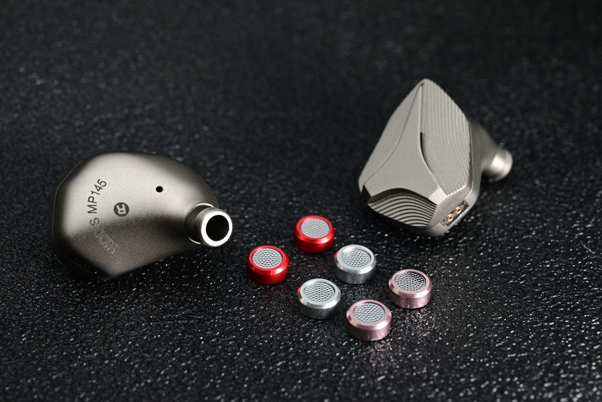 Hidizs MP145 (4,4 mm) Titanium
