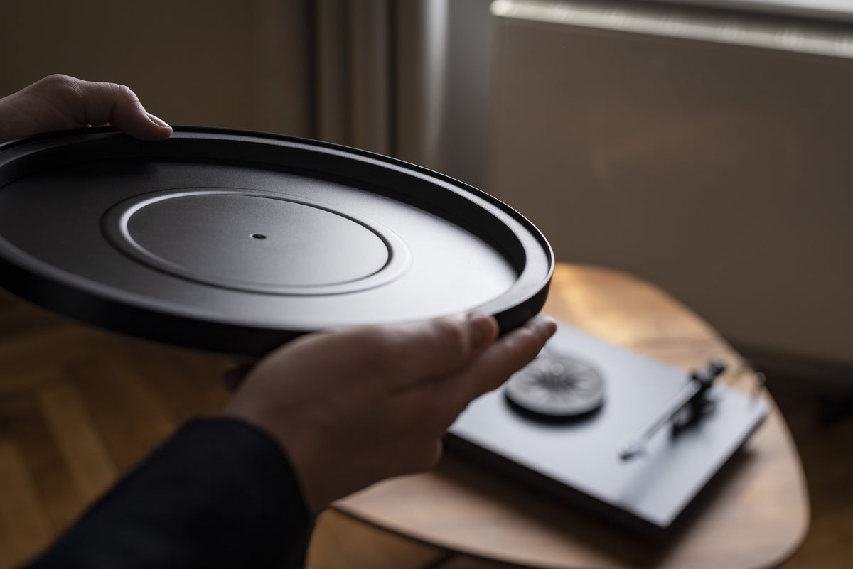 Pro-Ject Debut Carbon EVO 2M Red