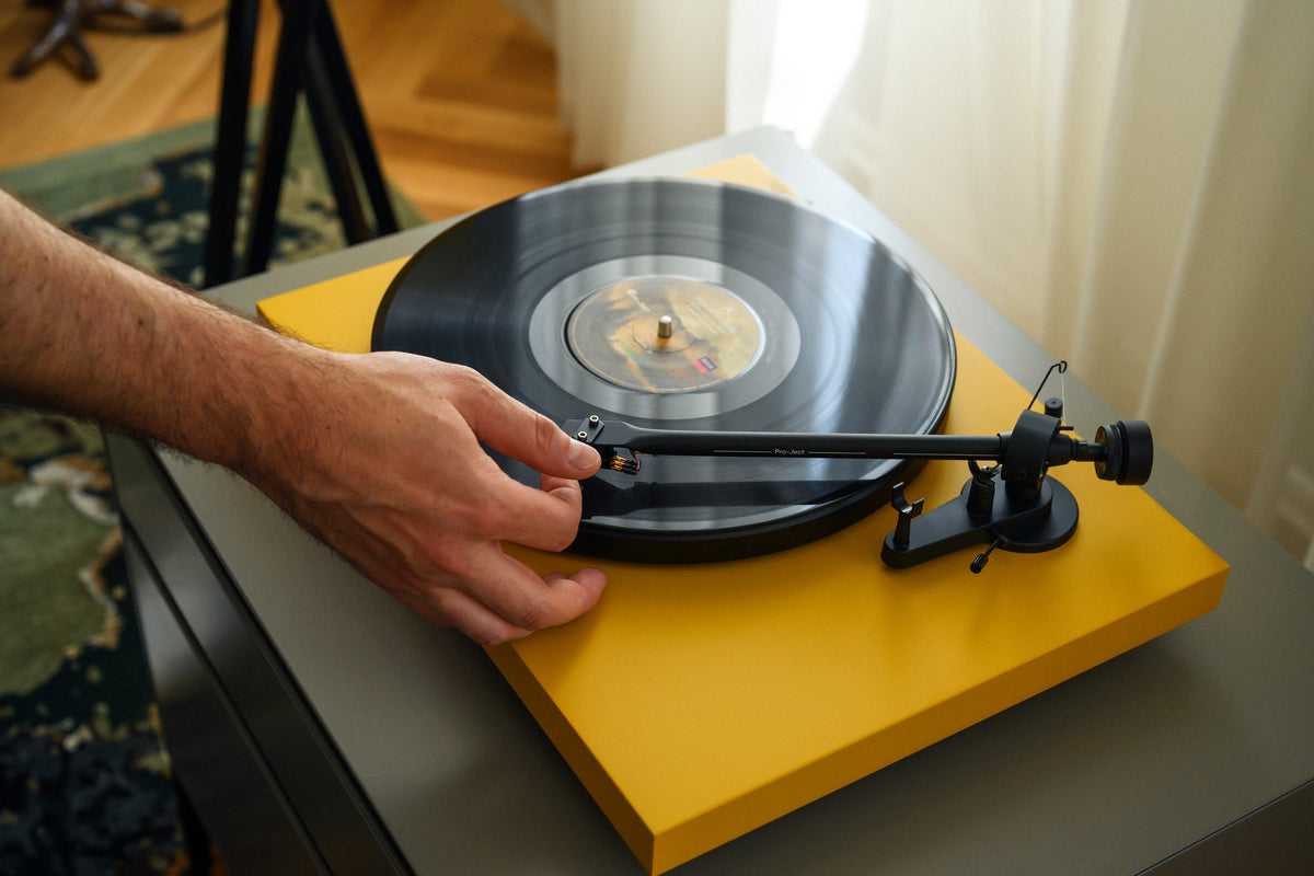 Pro-Ject Debut E OM5e