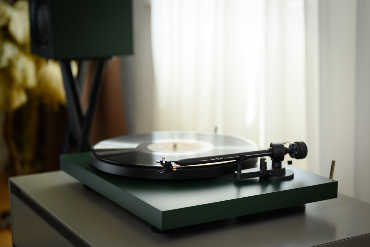 Pro-Ject Debut E OM5e