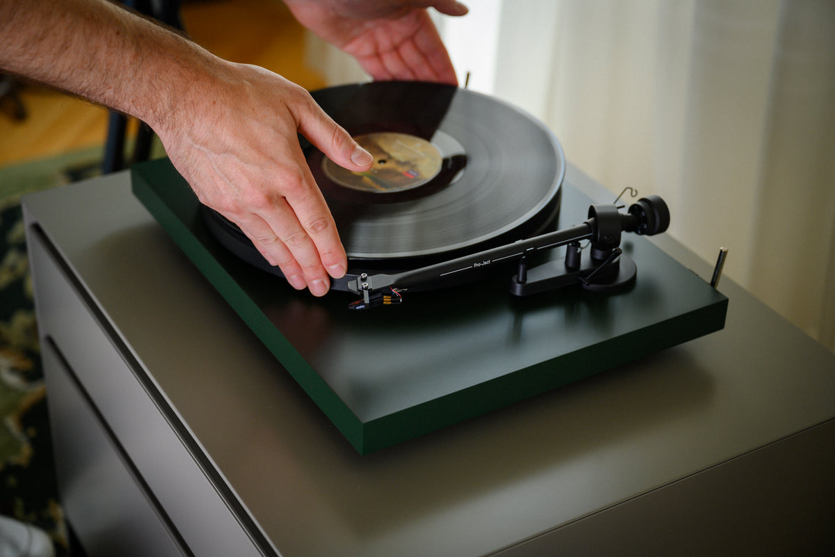 Pro-Ject Debut E OM5e