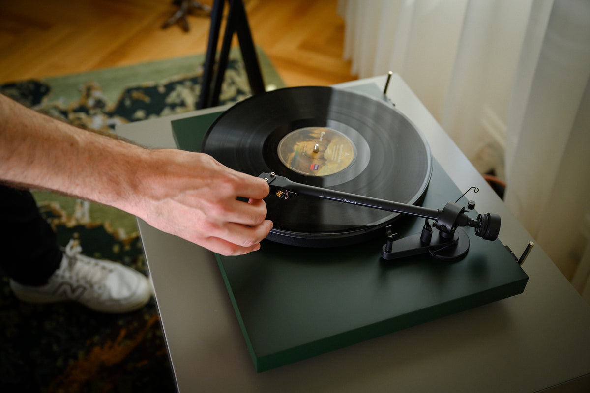 Pro-Ject Debut E OM5e