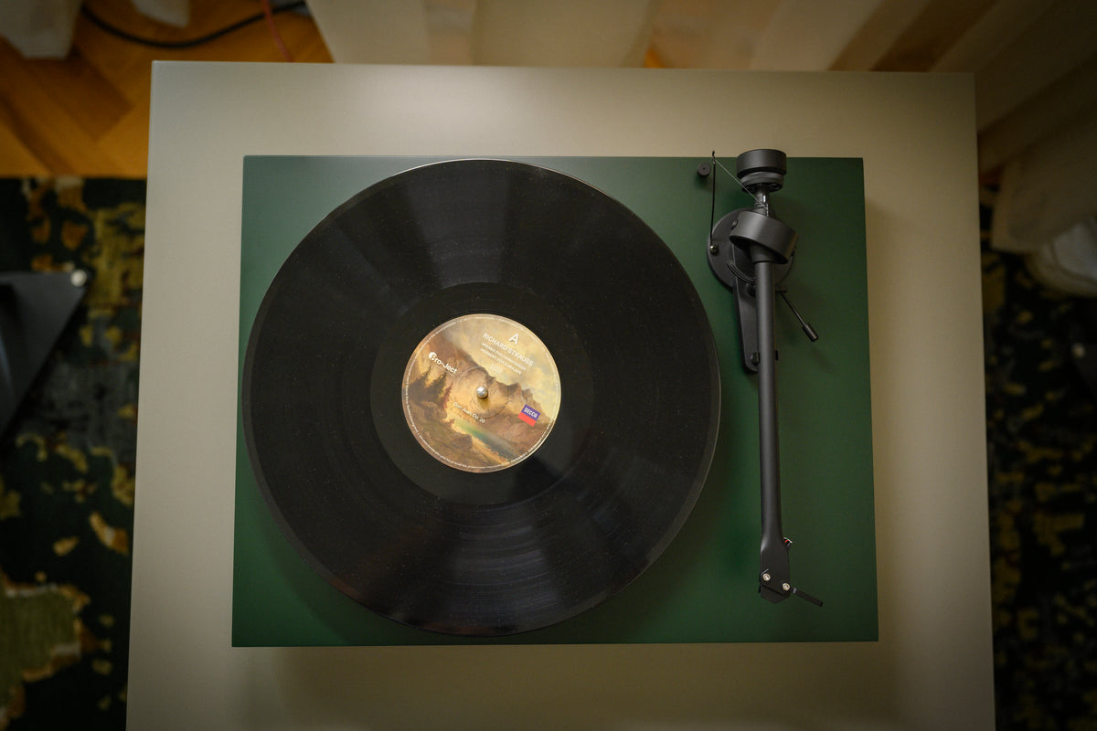 Pro-Ject Debut E OM5e