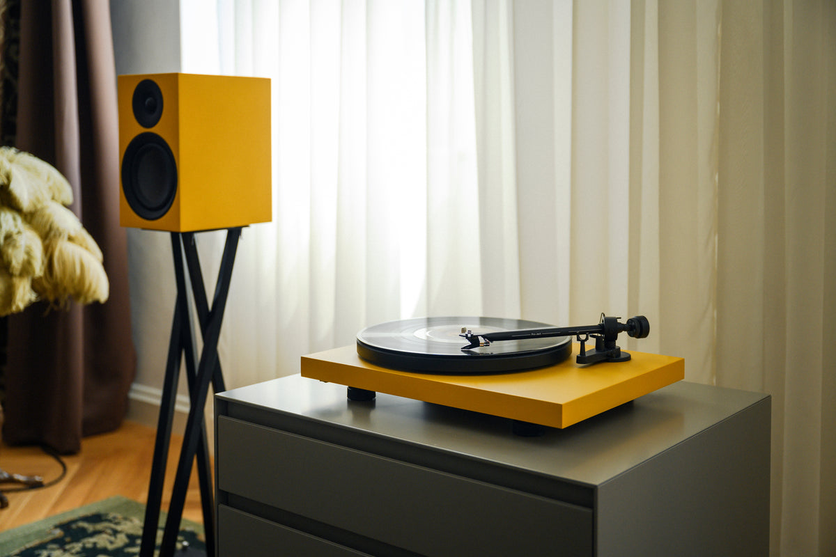 Pro-Ject Debut E OM5e