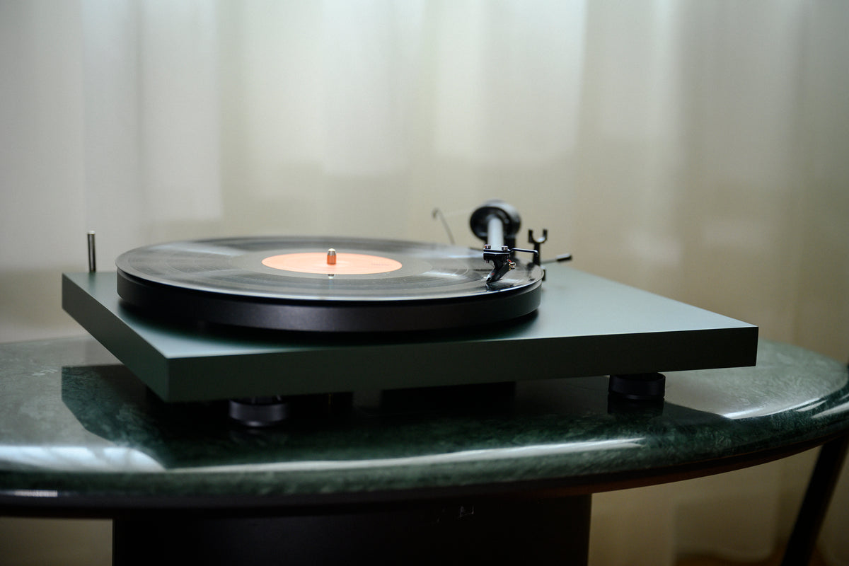 Pro-Ject Debut E OM5e