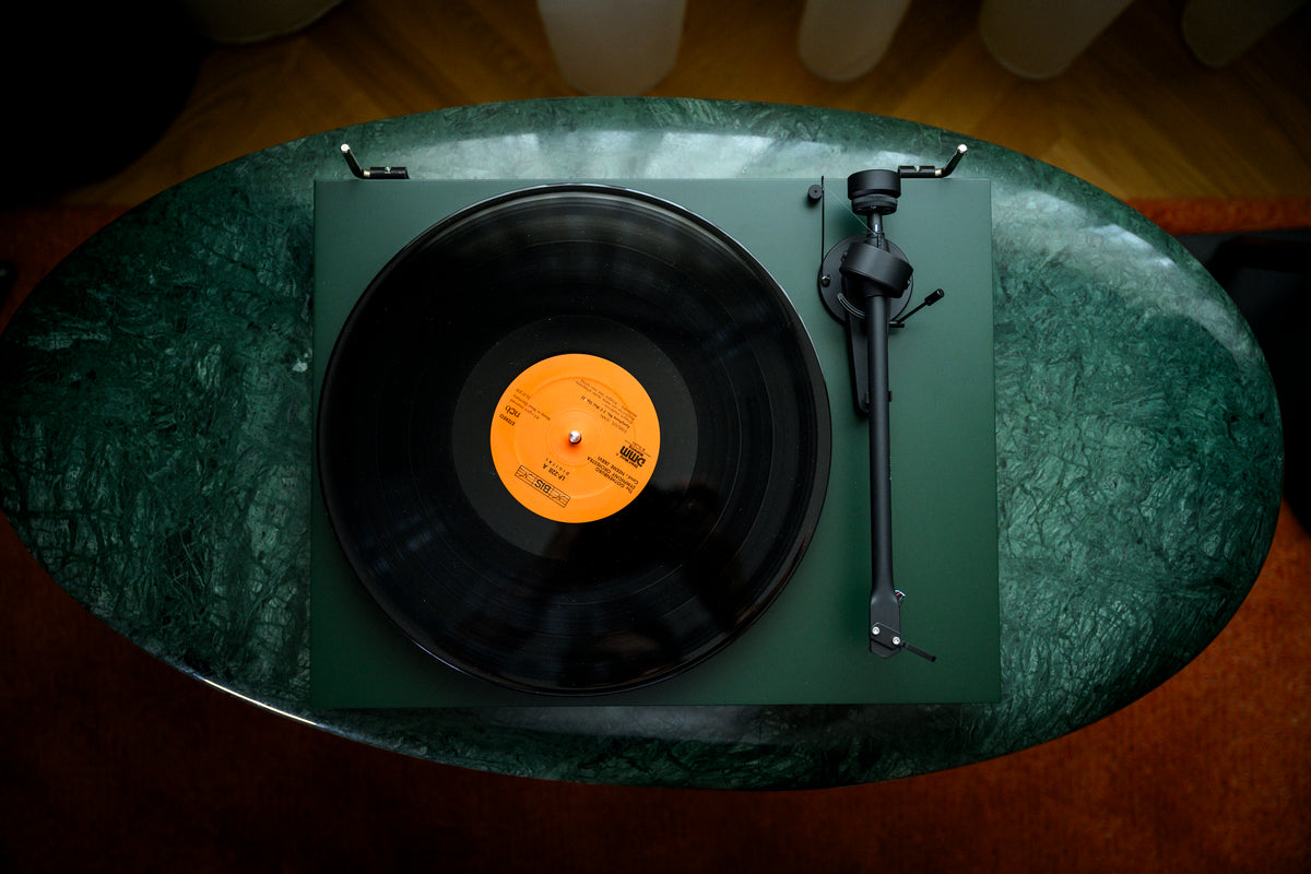 Pro-Ject Debut E OM5e