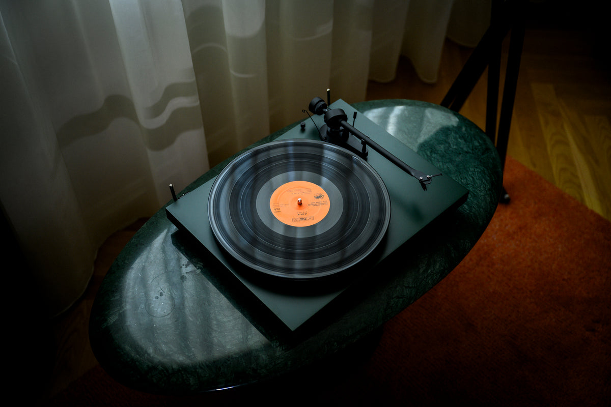Pro-Ject Debut E OM5e