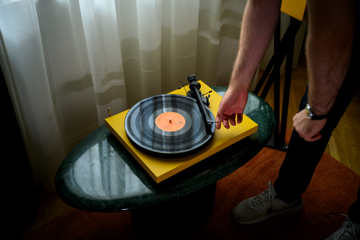 Pro-Ject Debut E OM5e