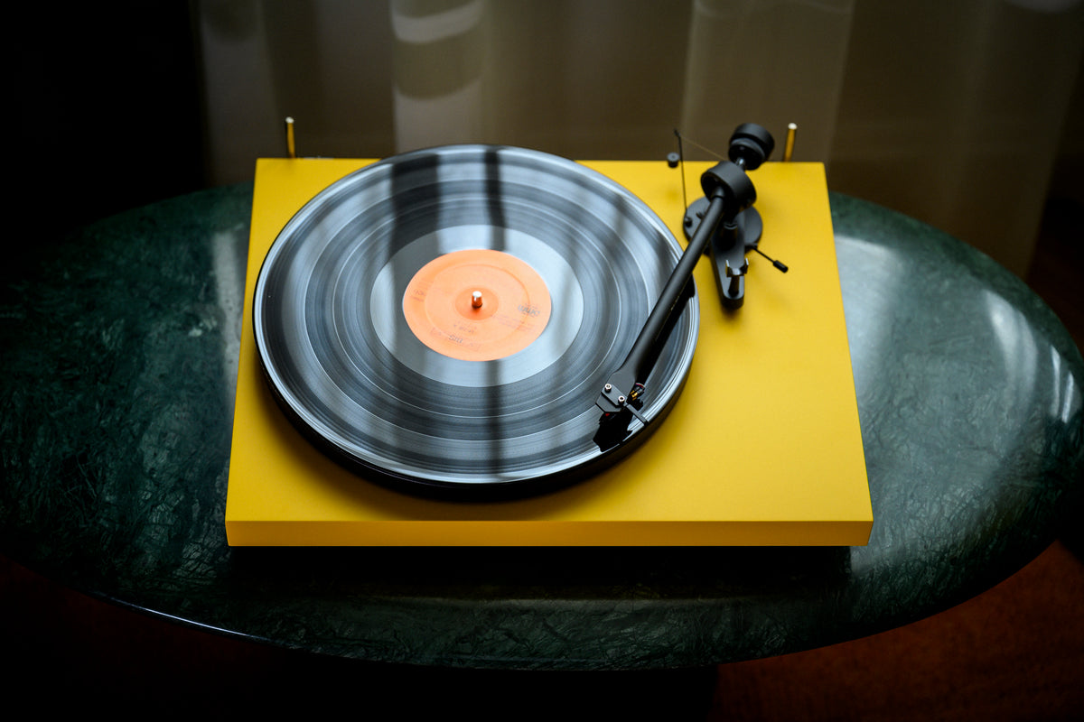 Pro-Ject Debut E OM5e