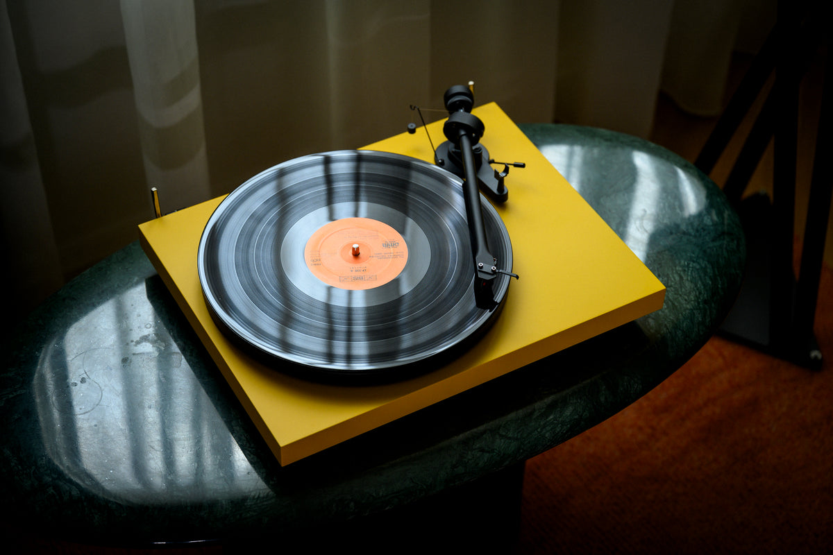 Pro-Ject Debut E OM5e
