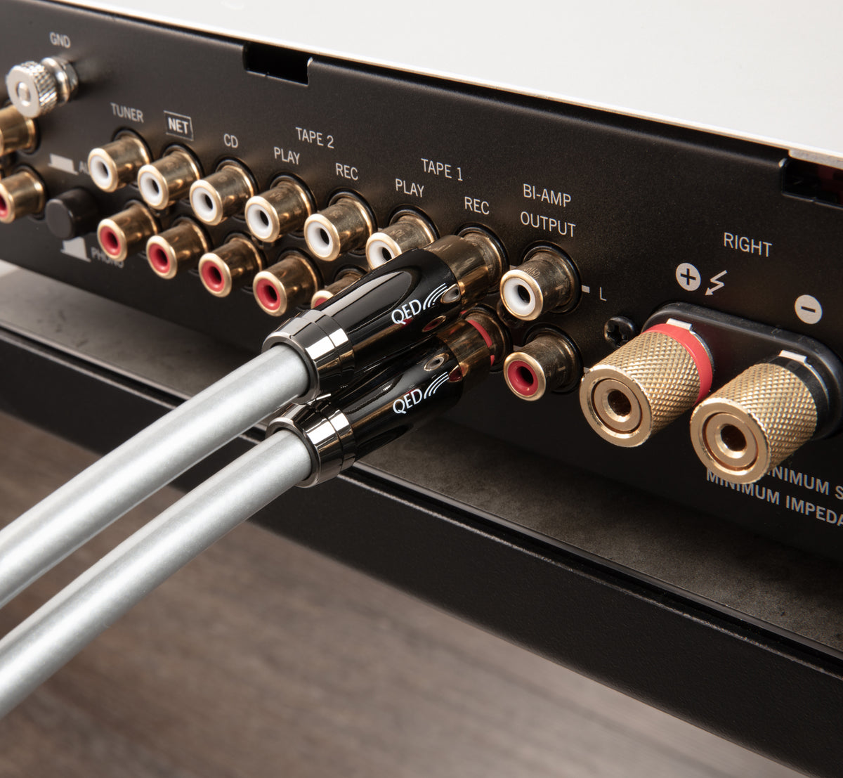 QED Performance Audio 40i RCA Stereo